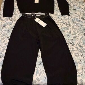 ALO Yoga Women's Black Pants & Cropped sweater Size Small 2 piece set